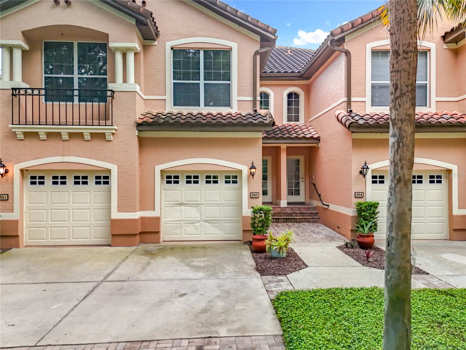 HOWEY MISSION SONOMA CONDO - Residential