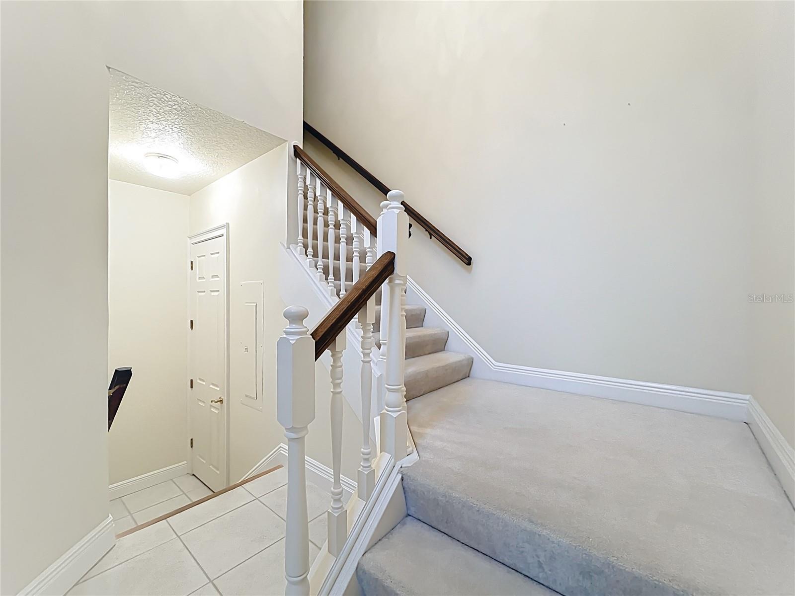 HOWEY MISSION SONOMA CONDO - Residential