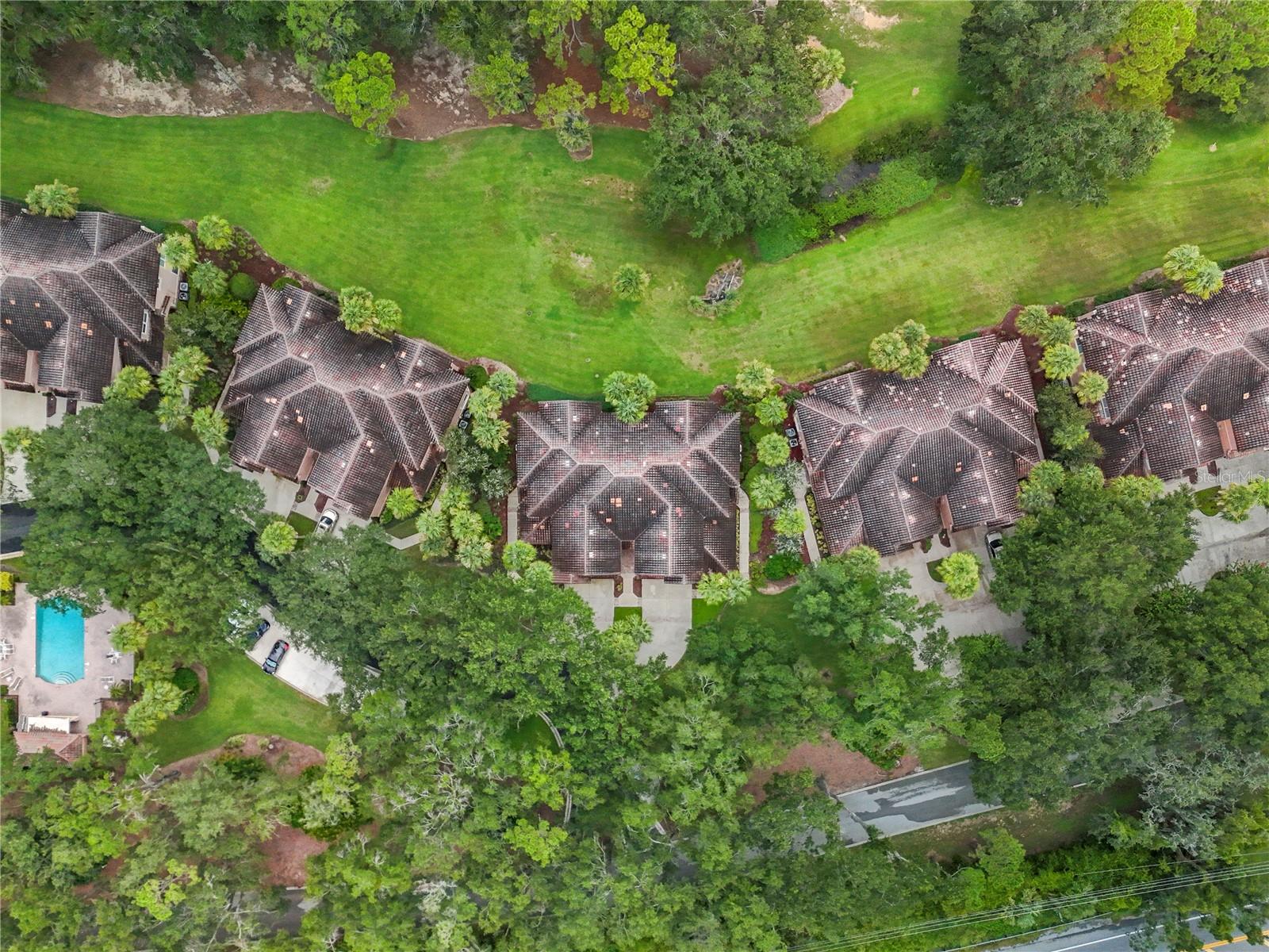 HOWEY MISSION SONOMA CONDO - Residential