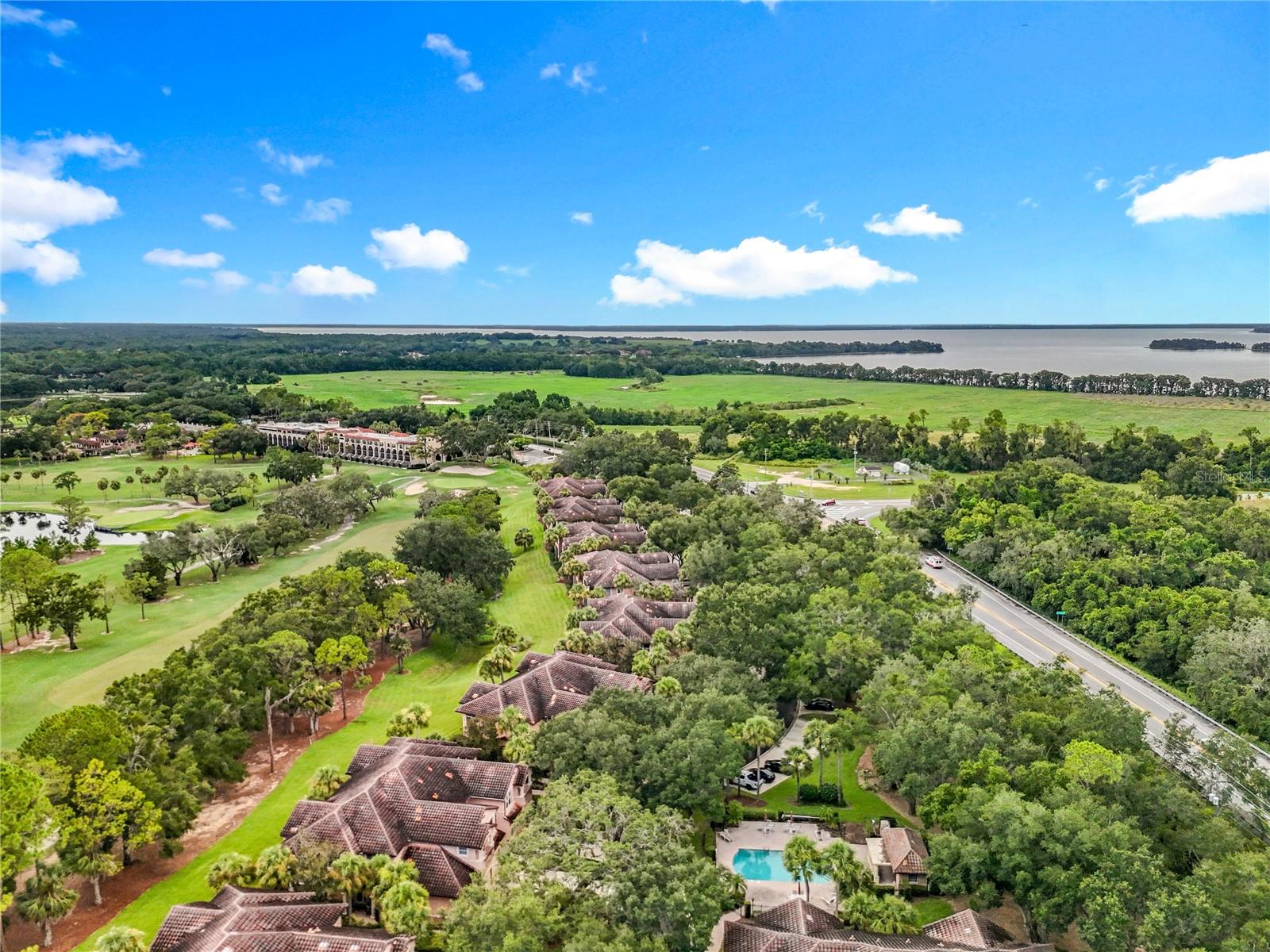 HOWEY MISSION SONOMA CONDO - Residential