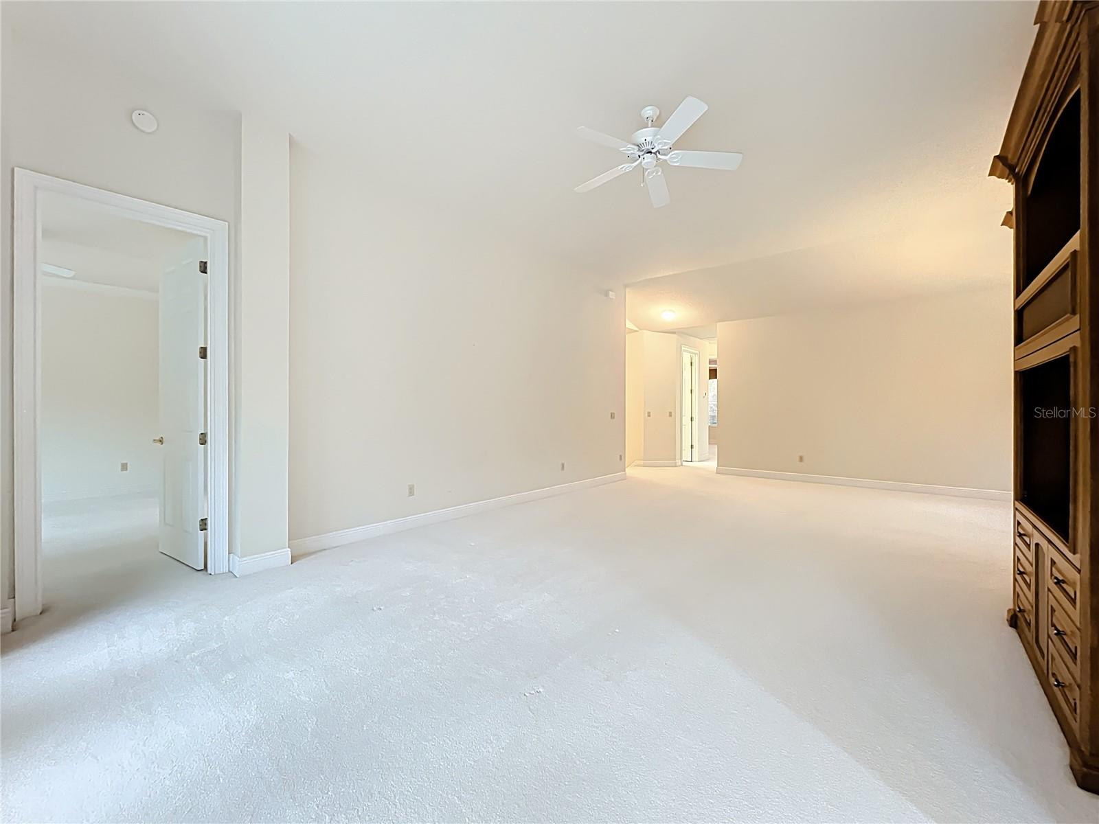 HOWEY MISSION SONOMA CONDO - Residential