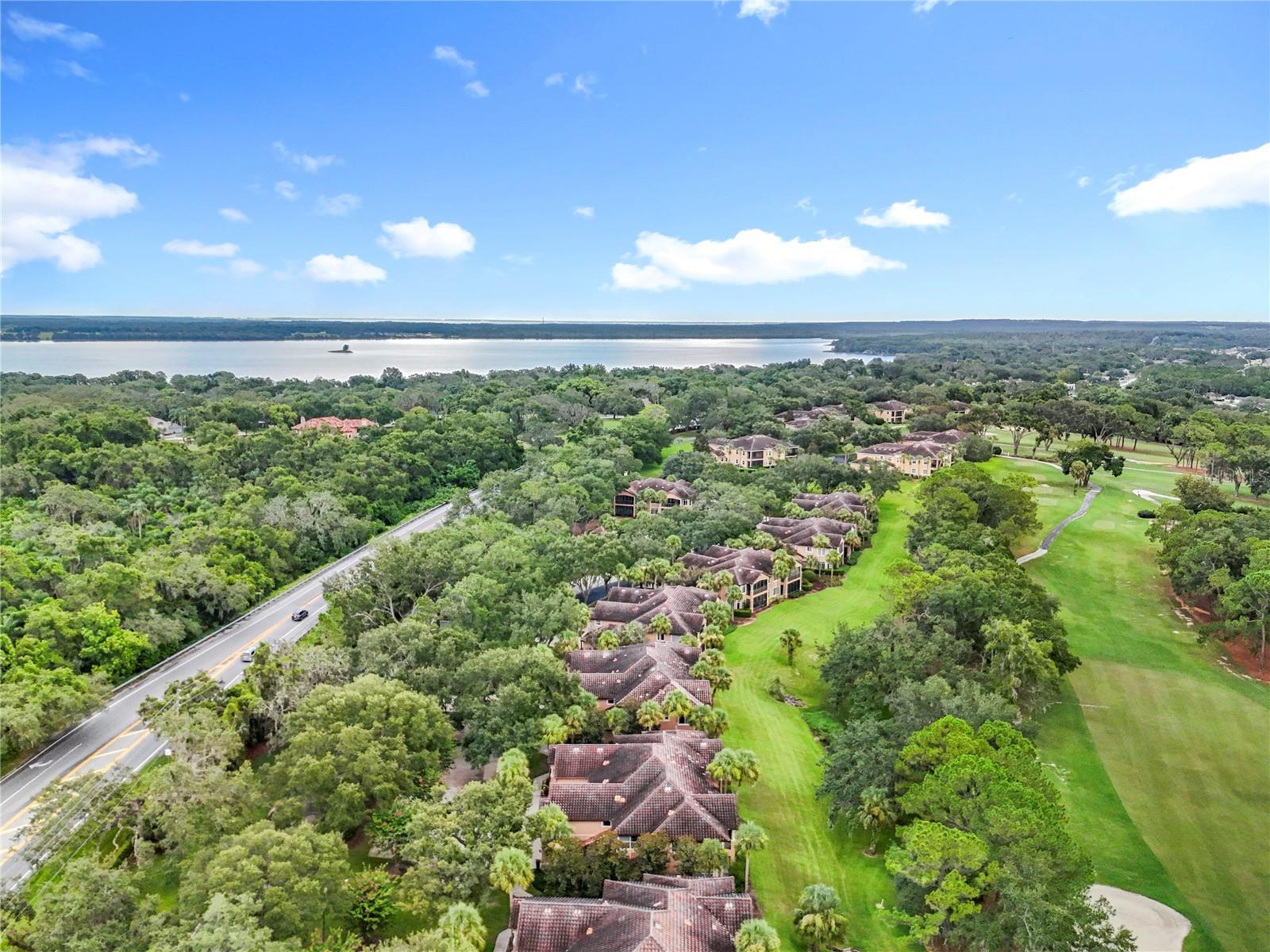 HOWEY MISSION SONOMA CONDO - Residential