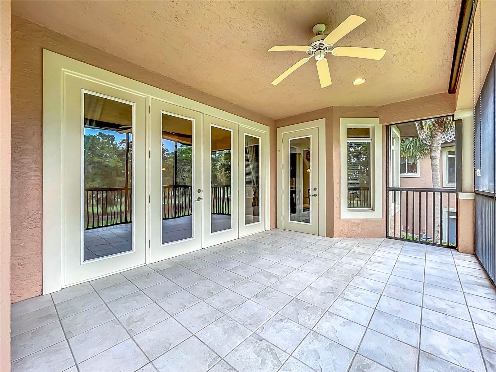 HOWEY MISSION SONOMA CONDO - Residential