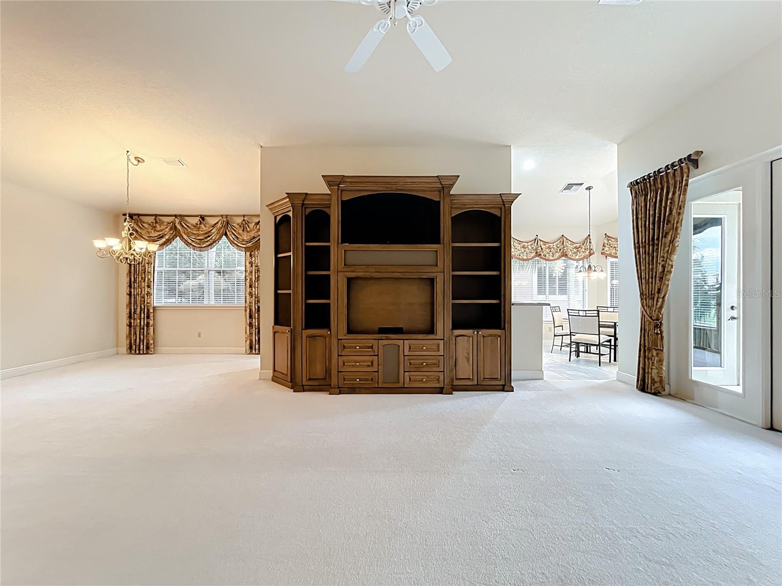 HOWEY MISSION SONOMA CONDO - Residential