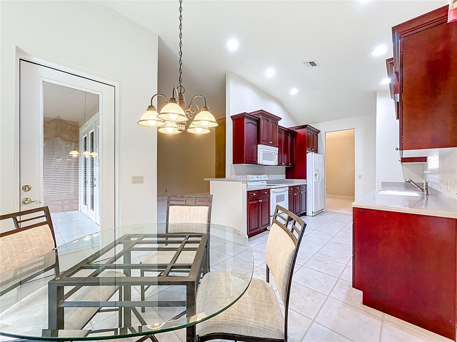 HOWEY MISSION SONOMA CONDO - Residential