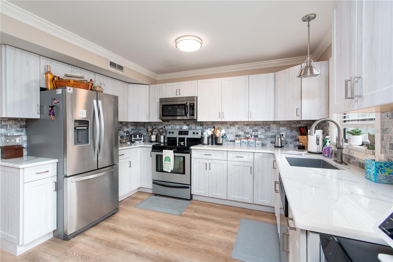 HICKORY GROVE CONDO - Residential