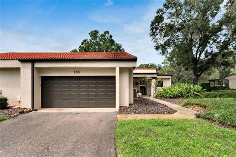 A home in PLANT CITY