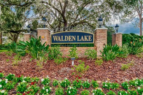 A home in PLANT CITY