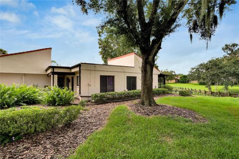 A home in PLANT CITY