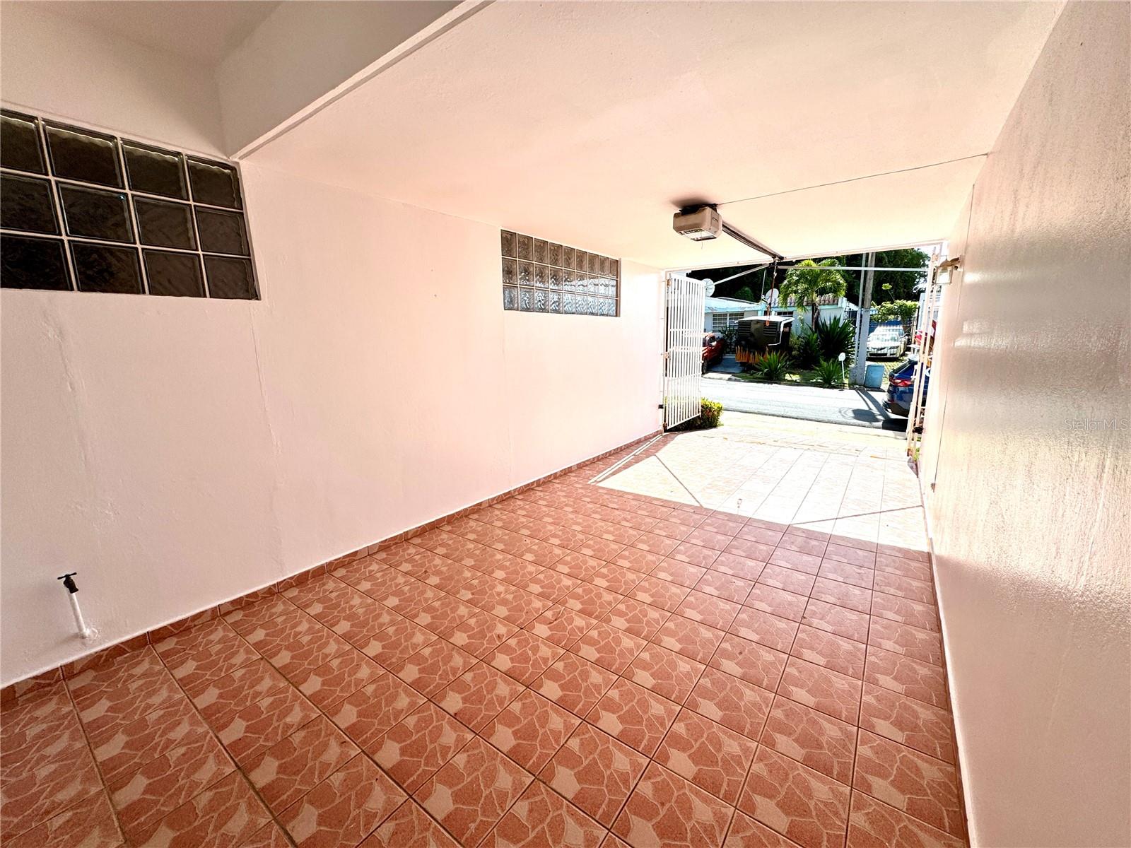 LOS ROSALES II - Residential