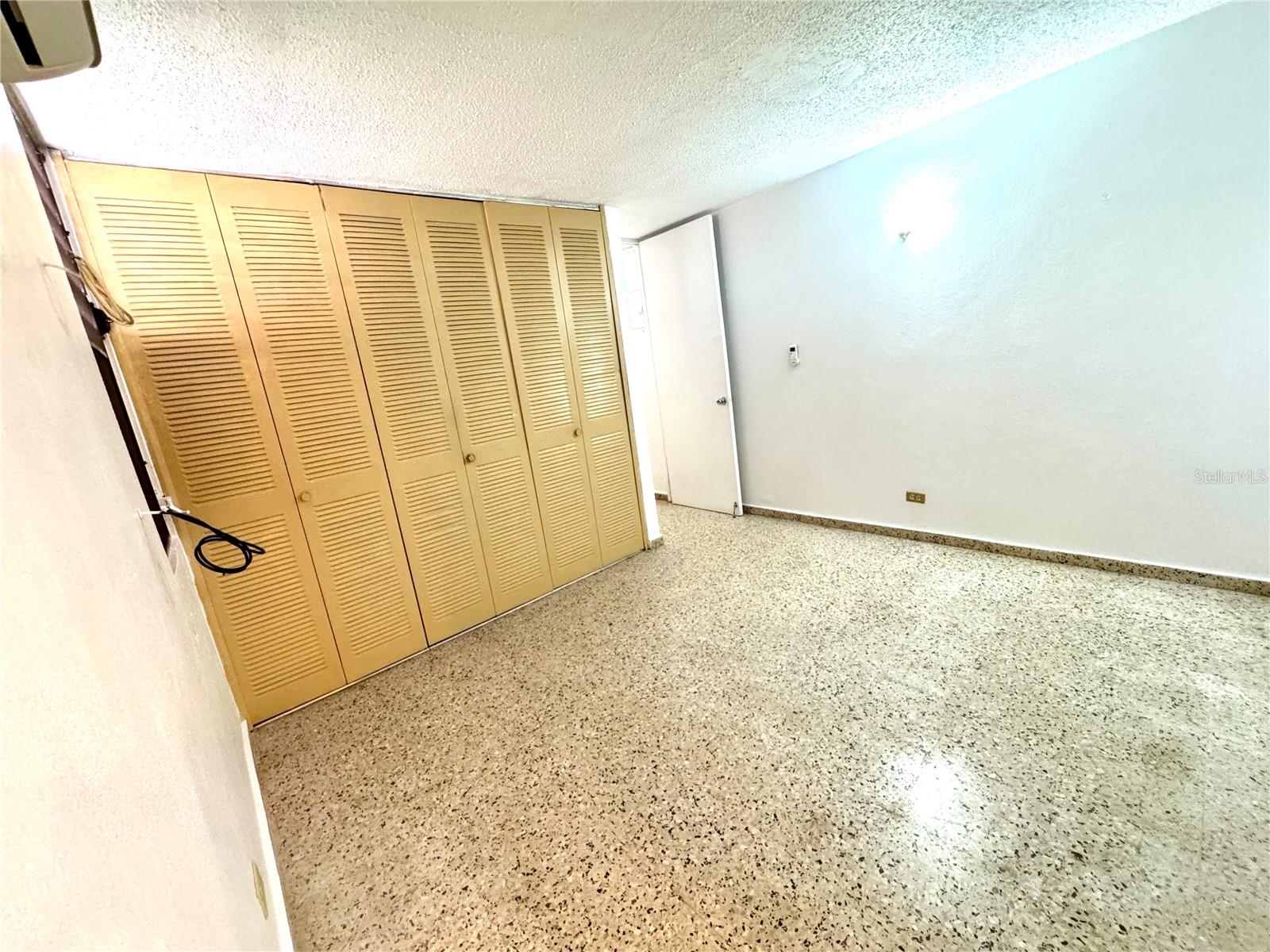 LOS ROSALES II - Residential