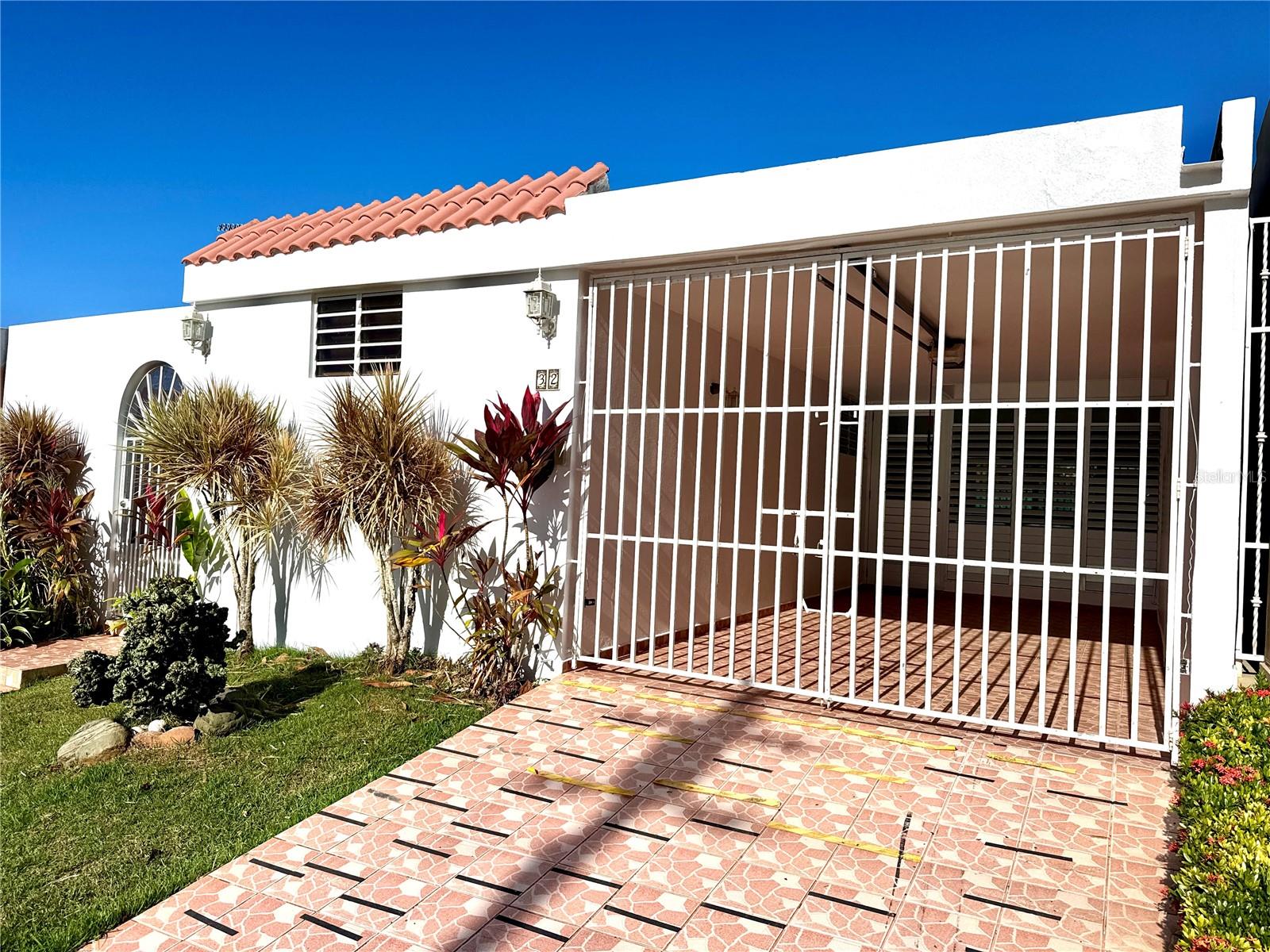 LOS ROSALES II - Residential