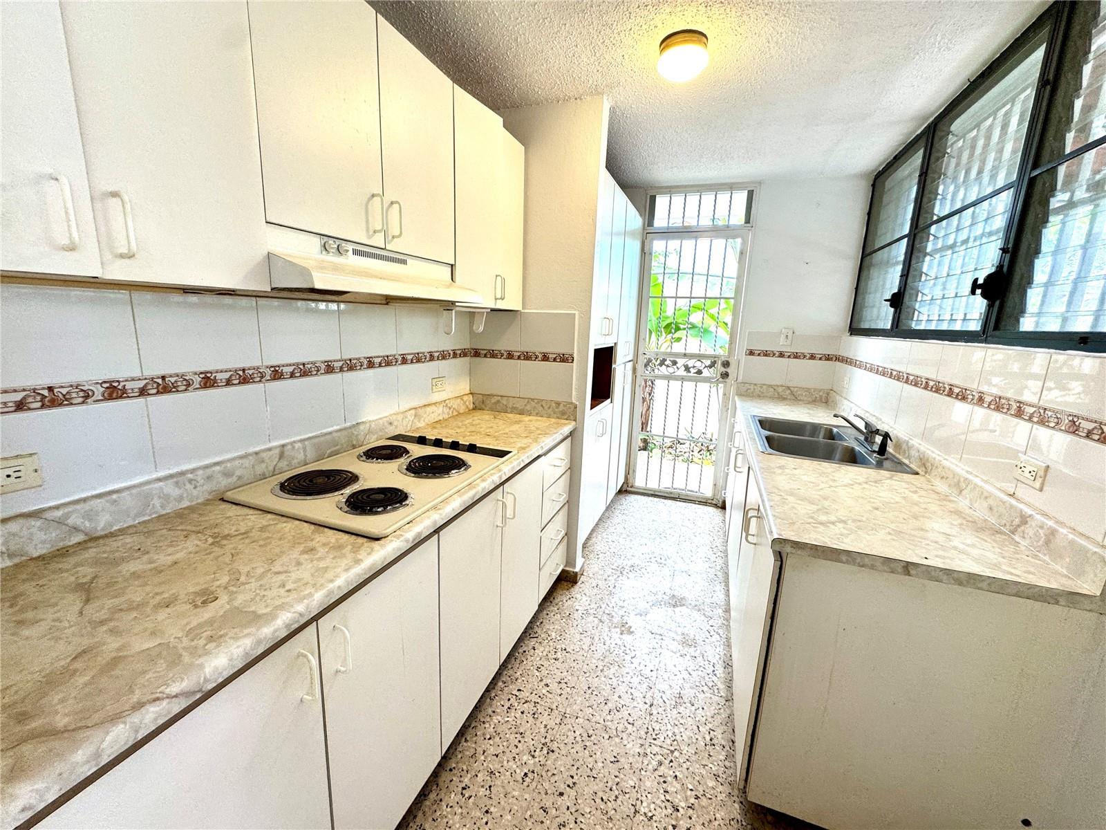 LOS ROSALES II - Residential