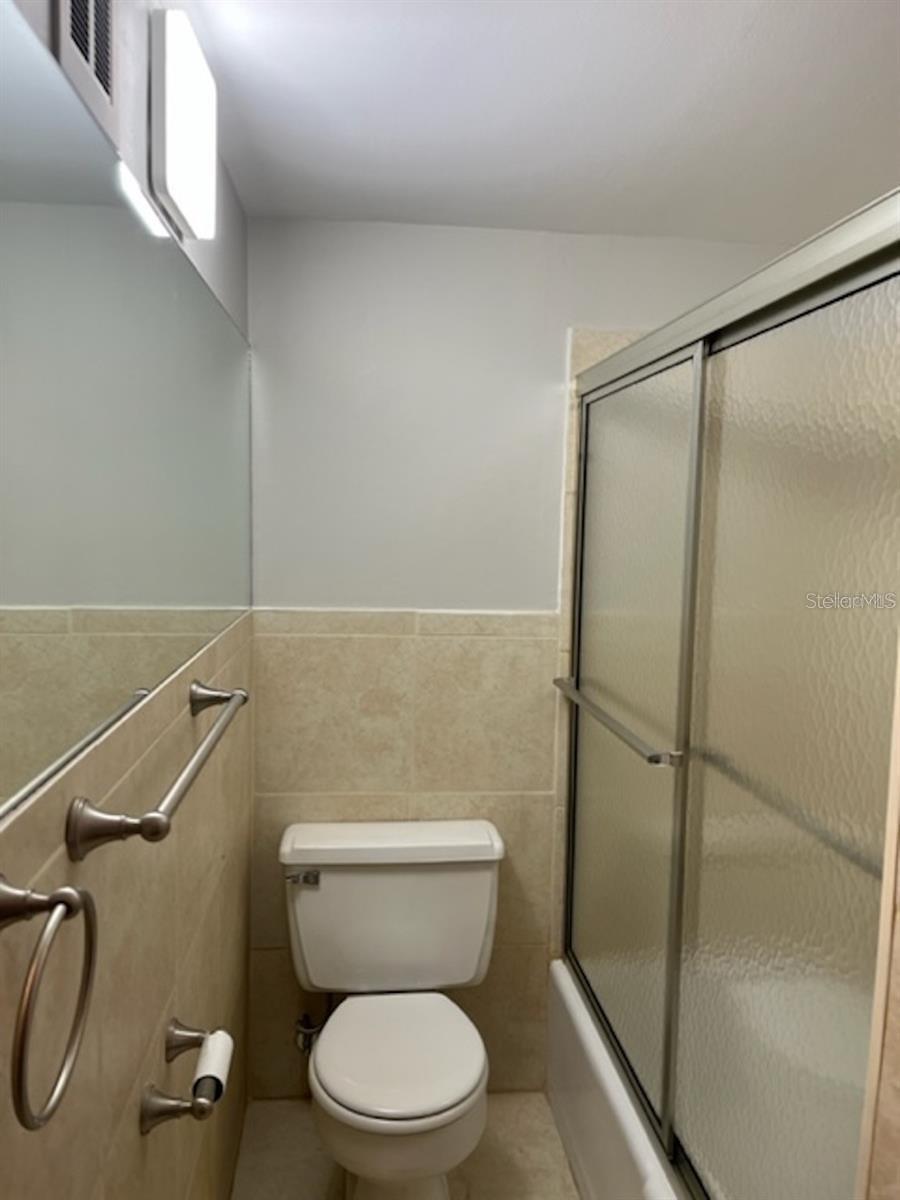 VENETIAN - Residential Lease