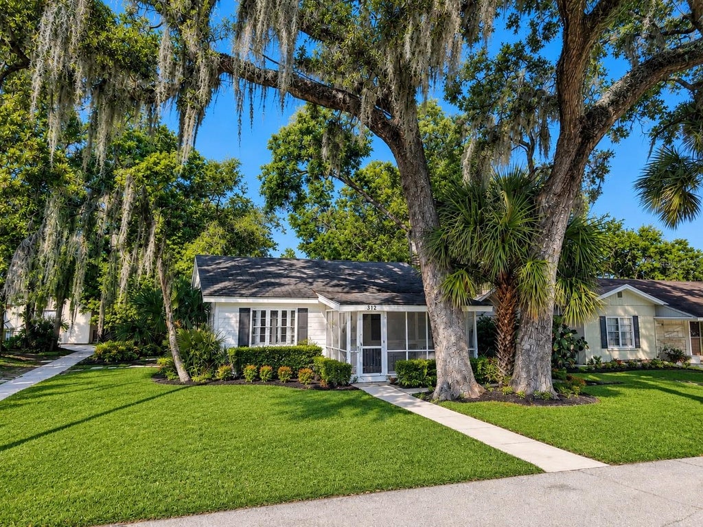Photo of 312 Hillman Street, New Smyrna Beach, FL 32168 (MLS # NS1089049)