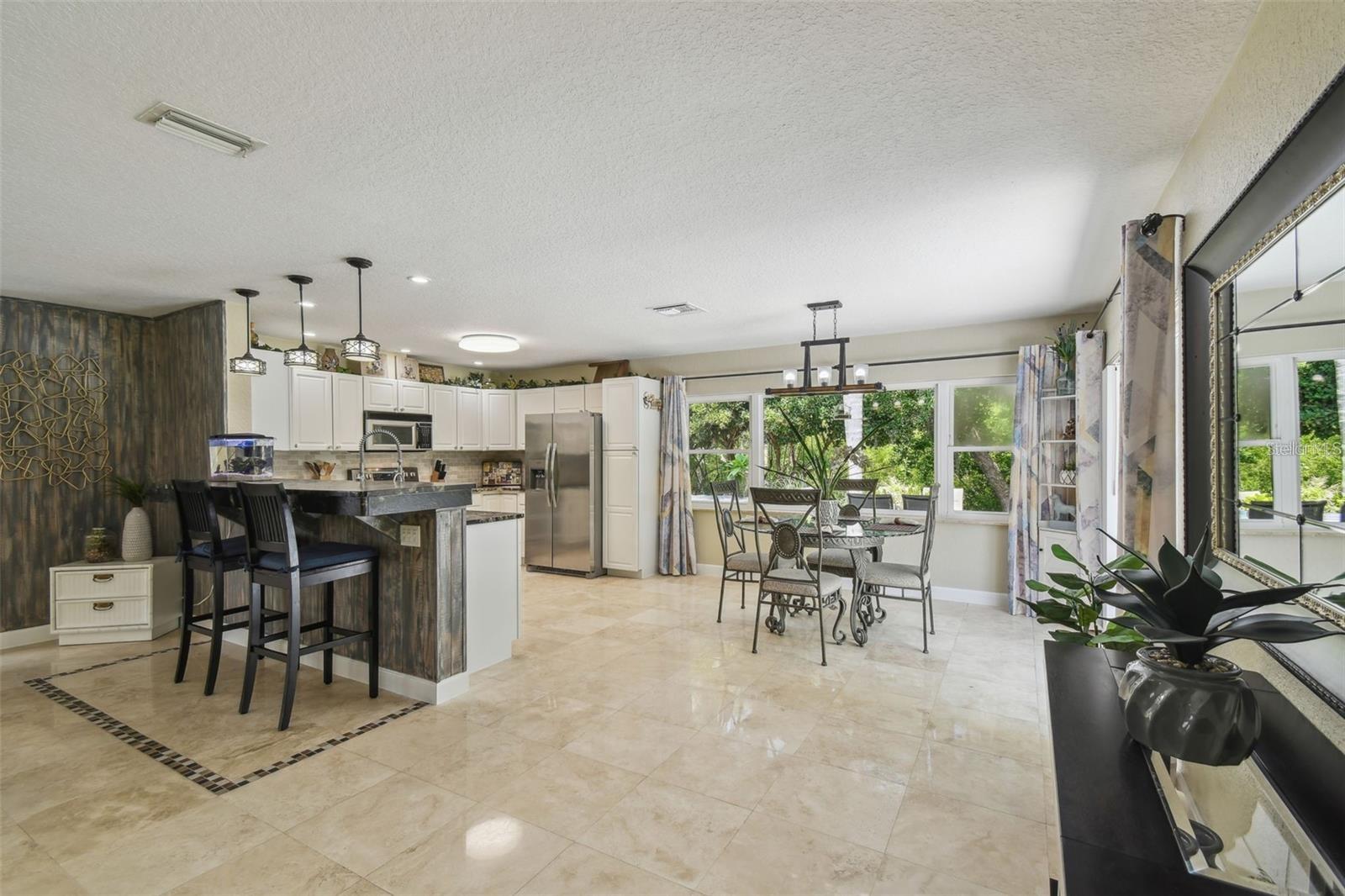 GOLDEN ACRES - Residential