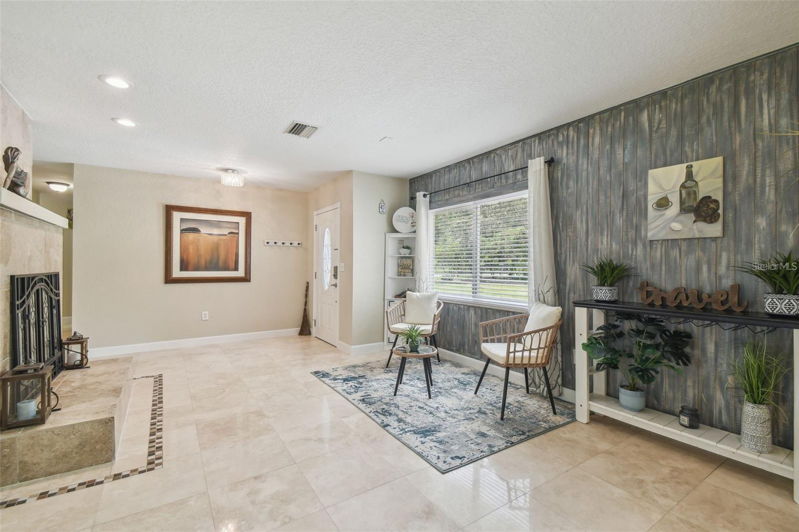 GOLDEN ACRES - Residential