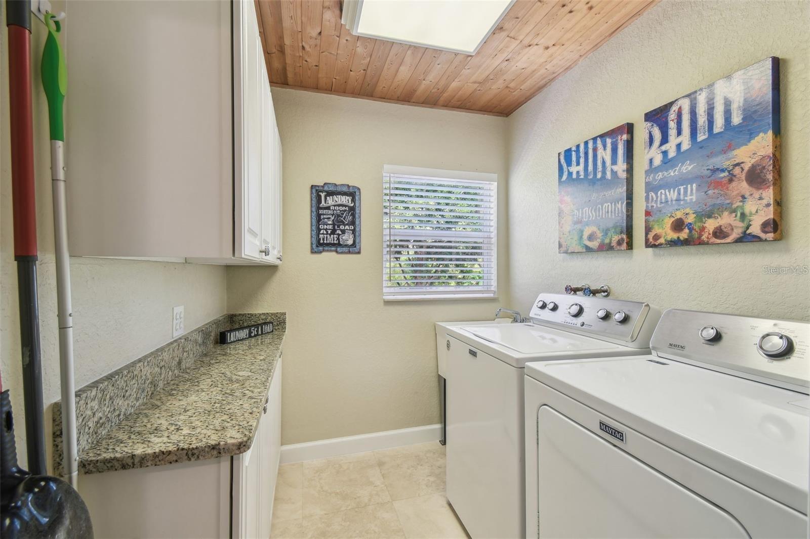 GOLDEN ACRES - Residential