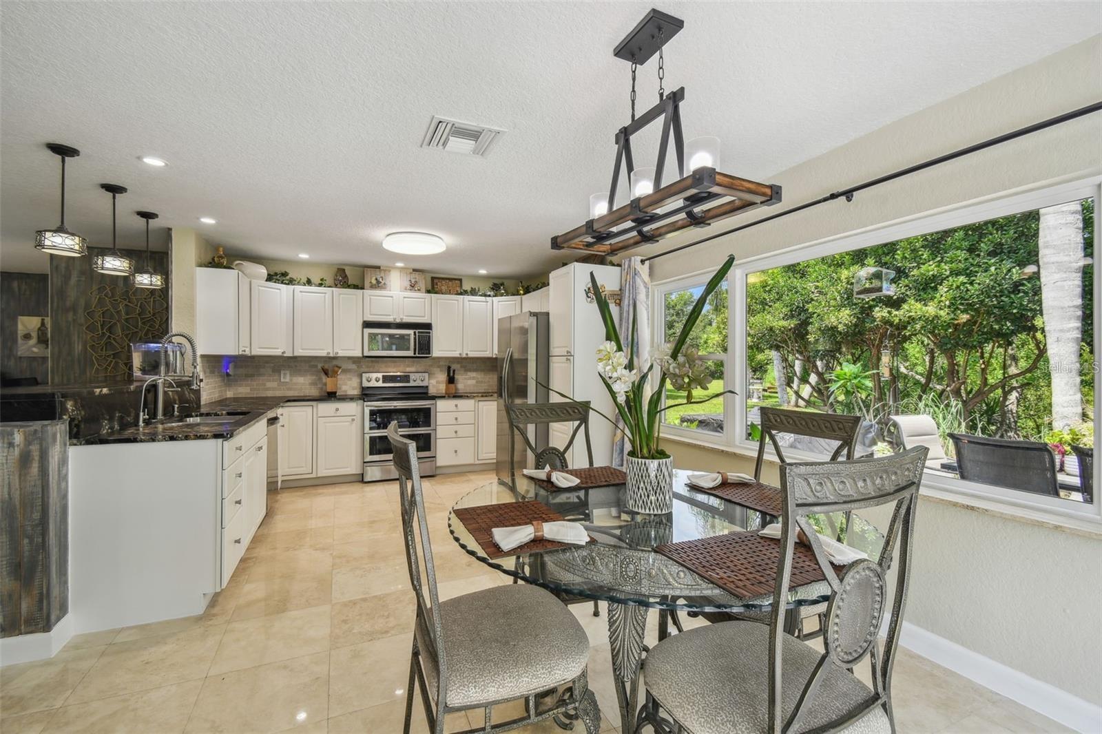 GOLDEN ACRES - Residential