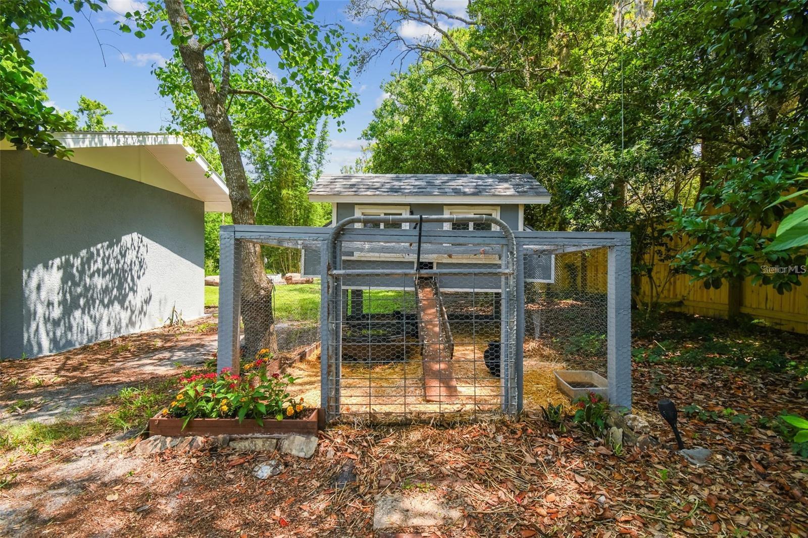 GOLDEN ACRES - Residential