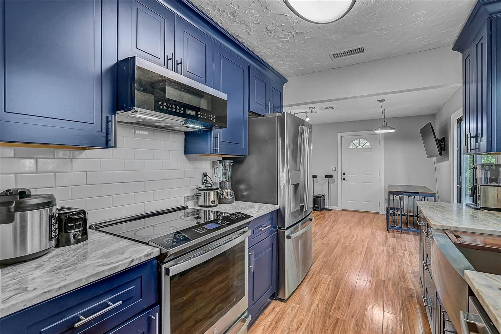 PHILLIPPI CREST WADE & AVERYS ADD 03 - Residential Income
