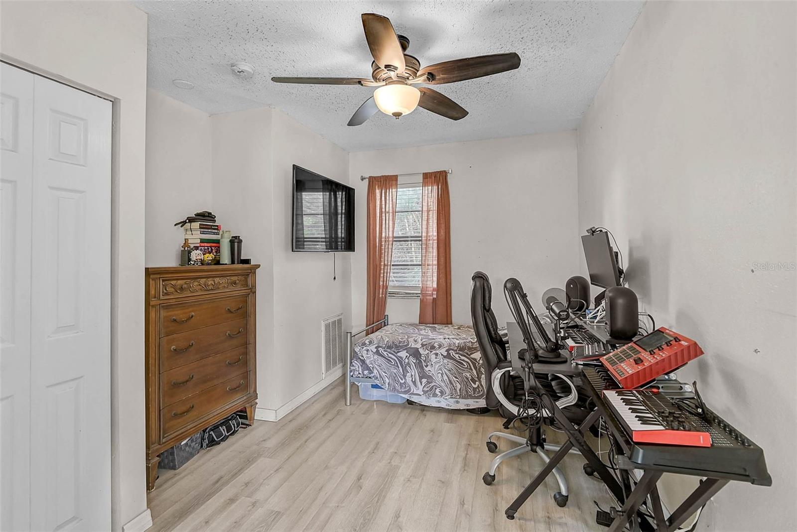 PHILLIPPI CREST WADE & AVERYS ADD 03 - Residential Income