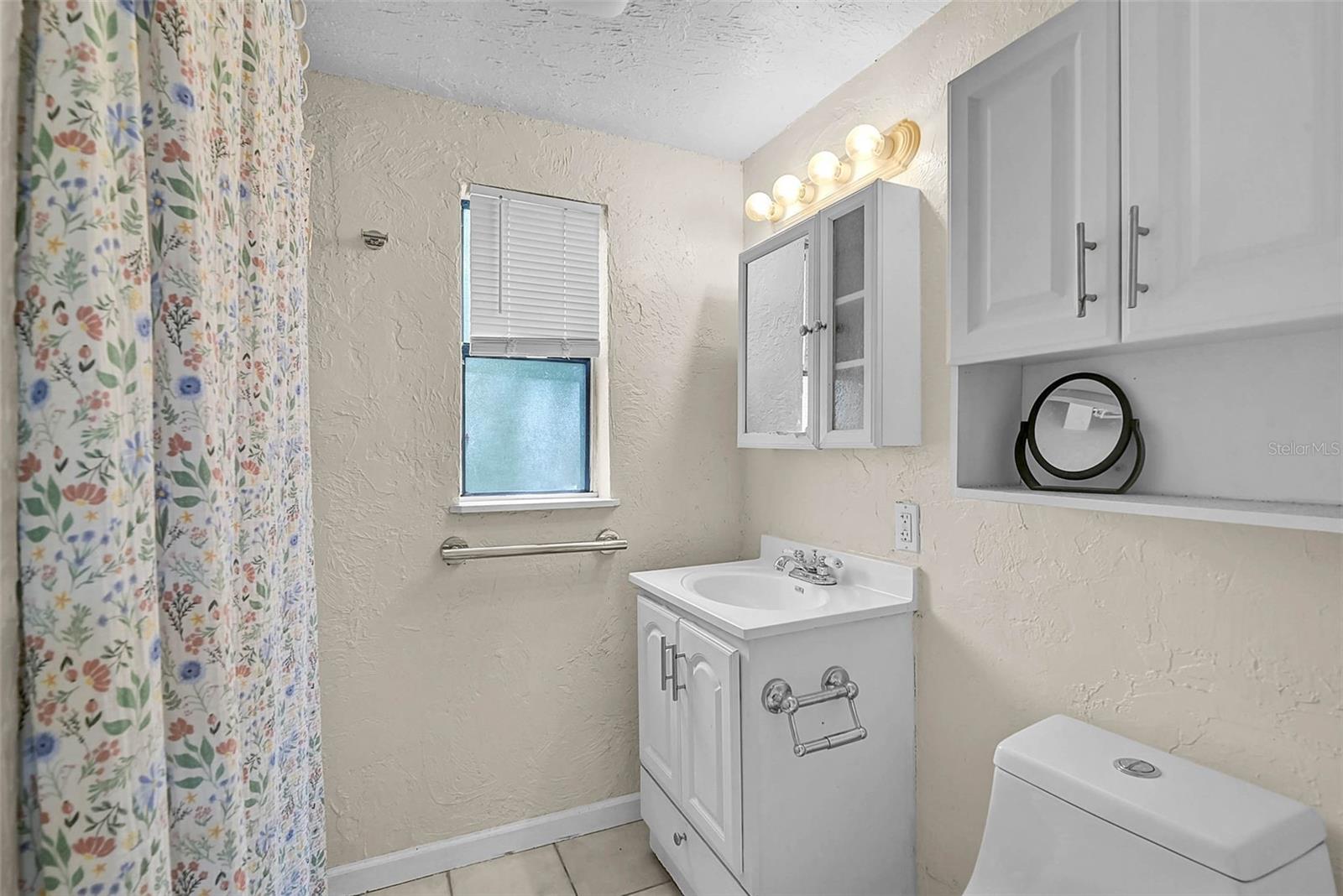PHILLIPPI CREST WADE & AVERYS ADD 03 - Residential Income