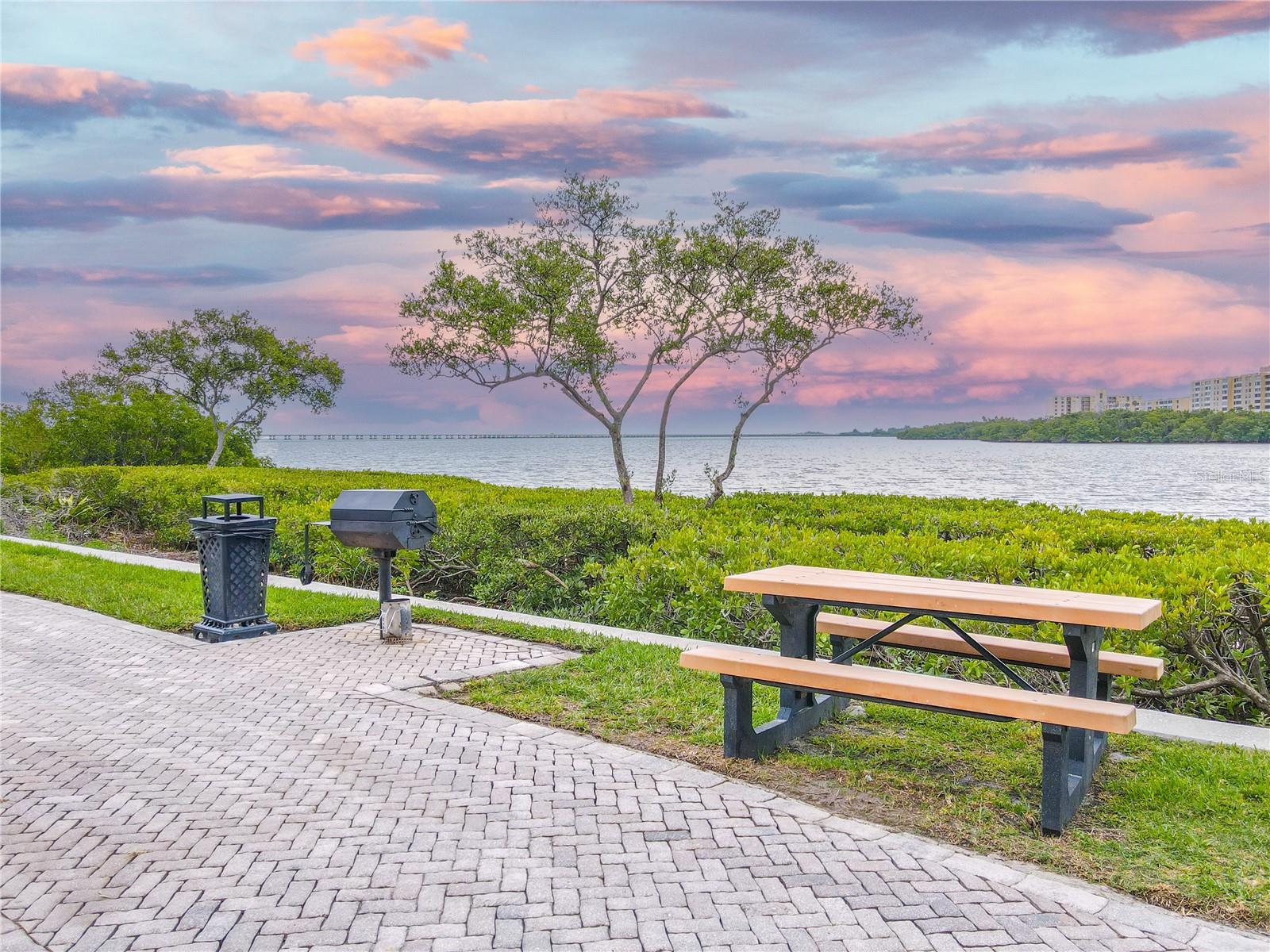 GRAND BELLAGIO AT BAYWATCH CONDO THE - Residential