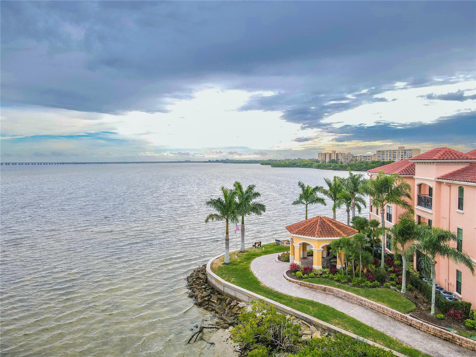 GRAND BELLAGIO AT BAYWATCH CONDO THE - Residential