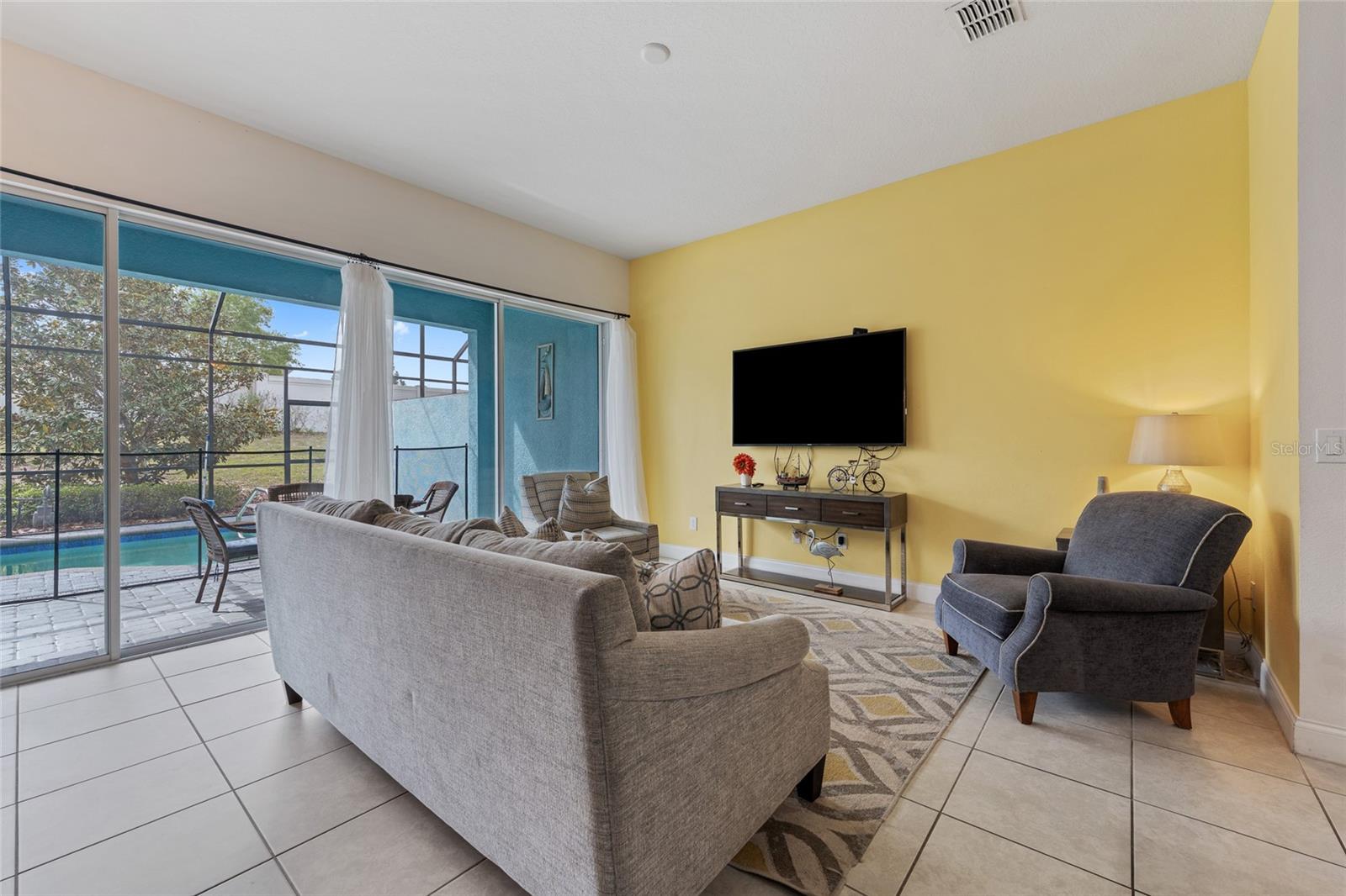 FESTIVAL PH 1 - Residential