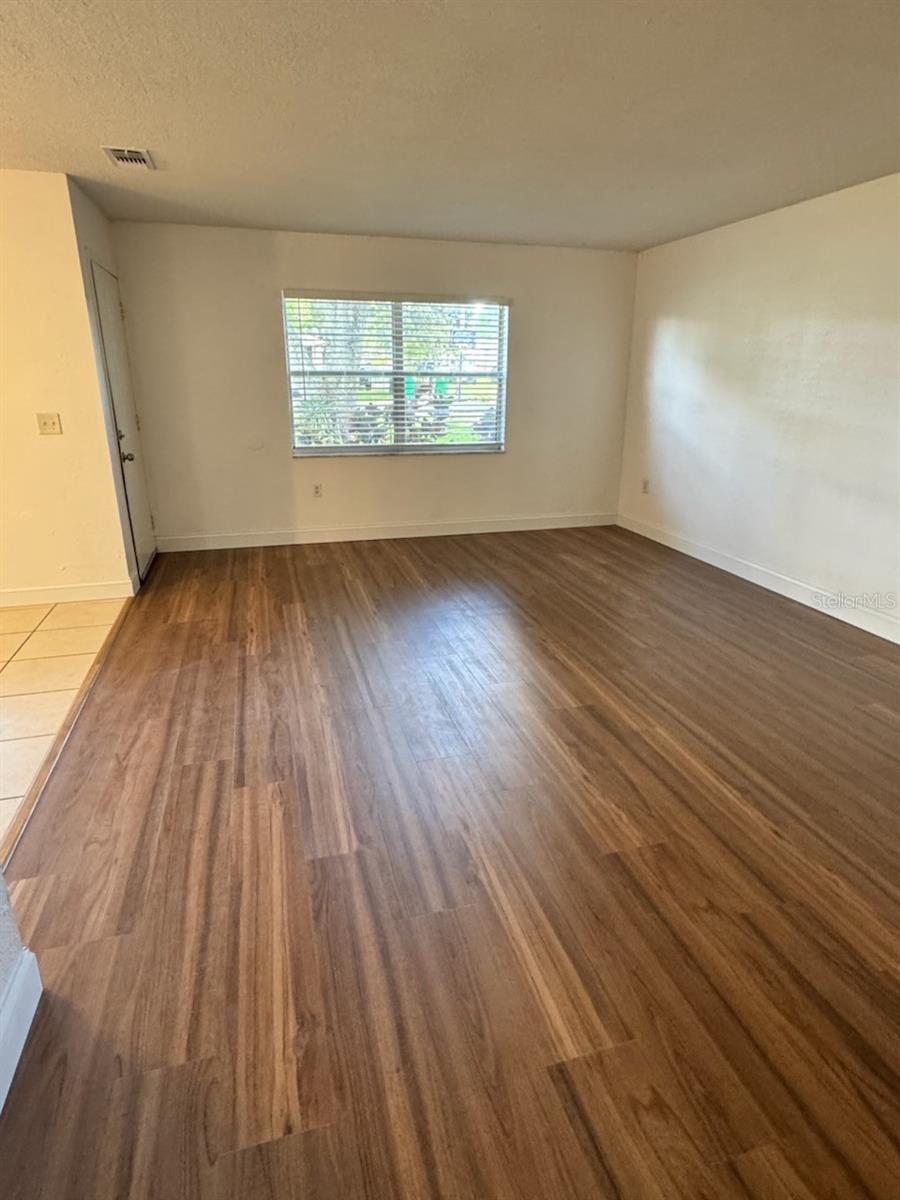 DUNDEE - Residential Lease