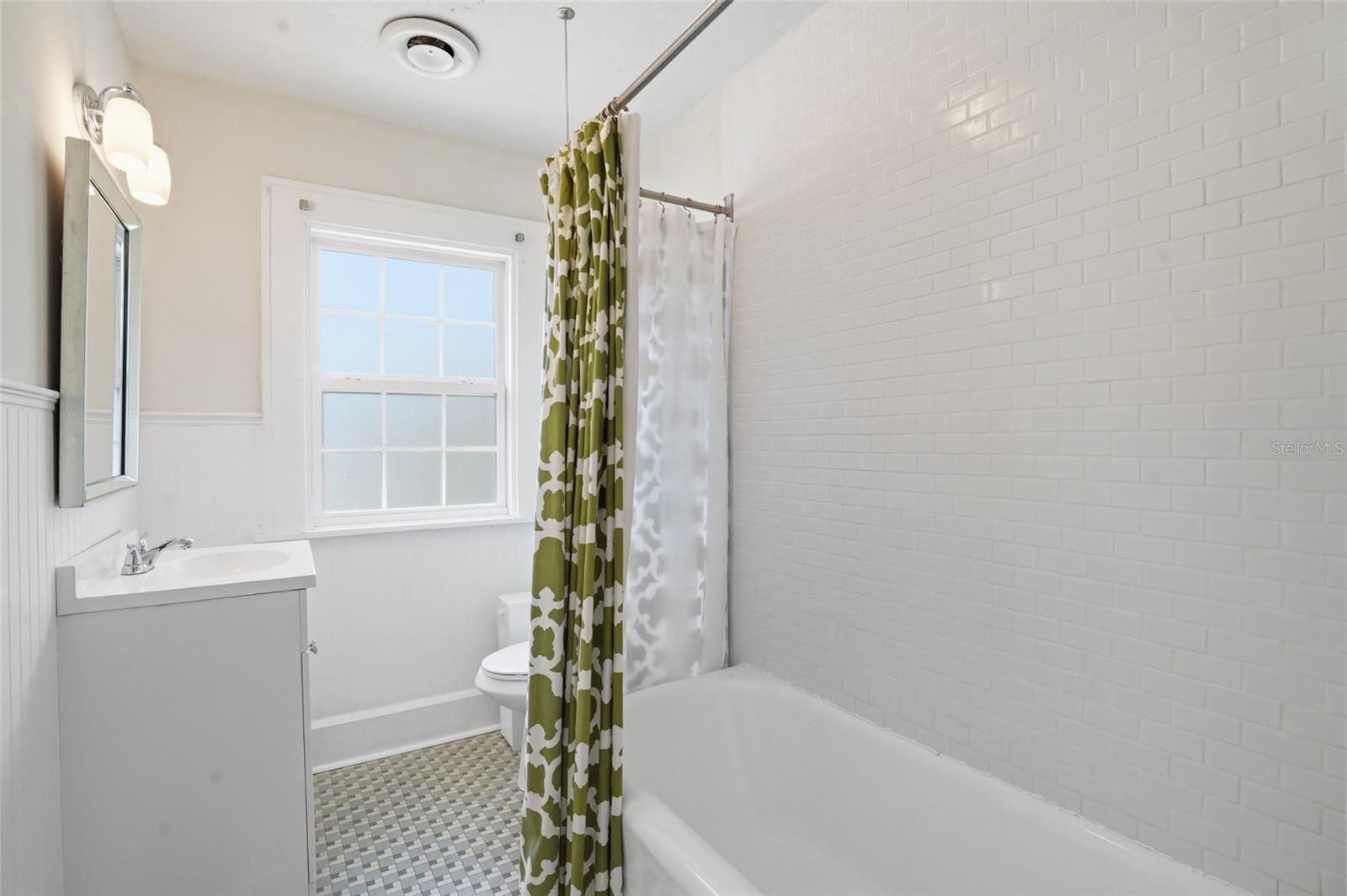 SNELLS C PERRY NORTH SHORE ADD REP - Residential