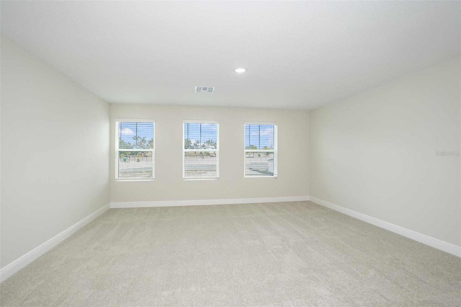 PASADENA WOODS - Residential