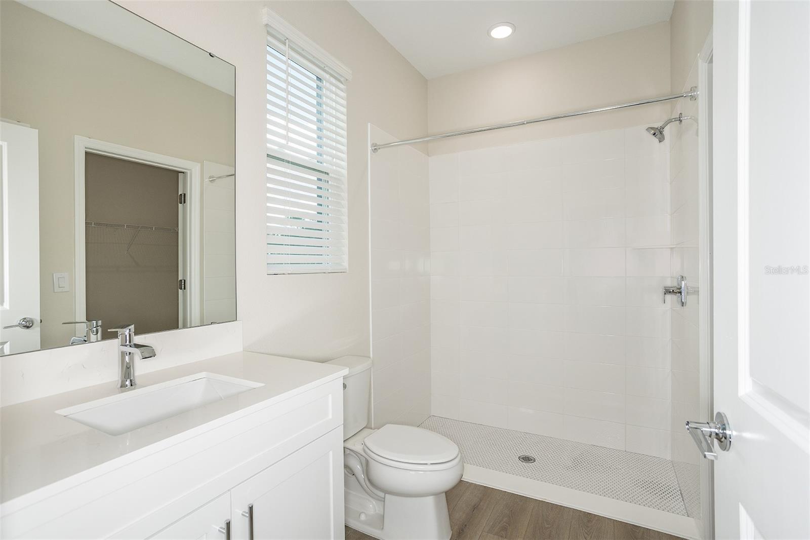 PASADENA WOODS - Residential
