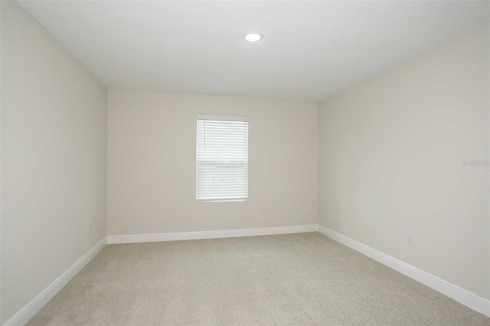 PASADENA WOODS - Residential