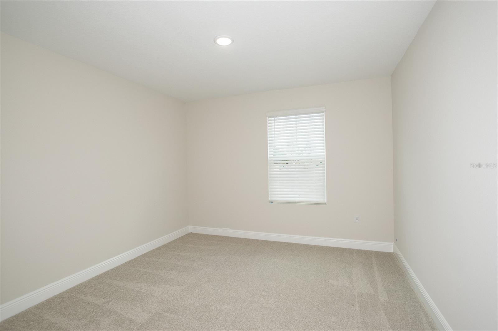 PASADENA WOODS - Residential