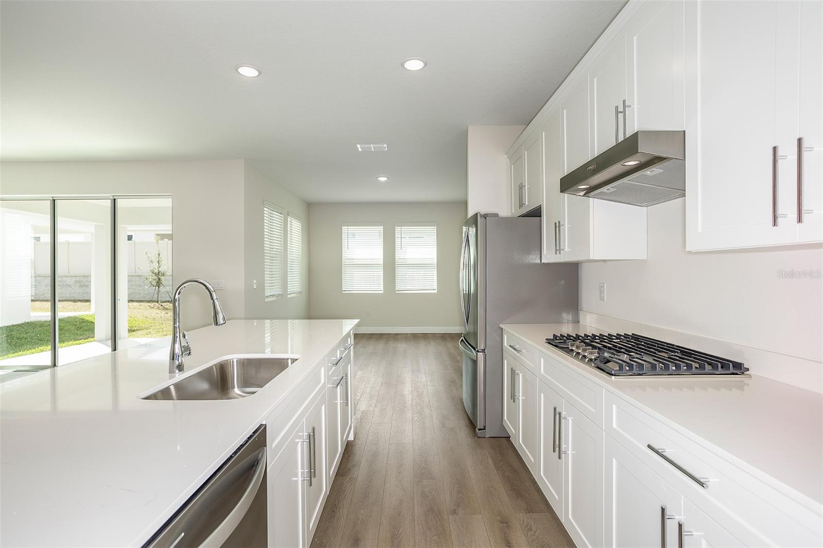 PASADENA WOODS - Residential