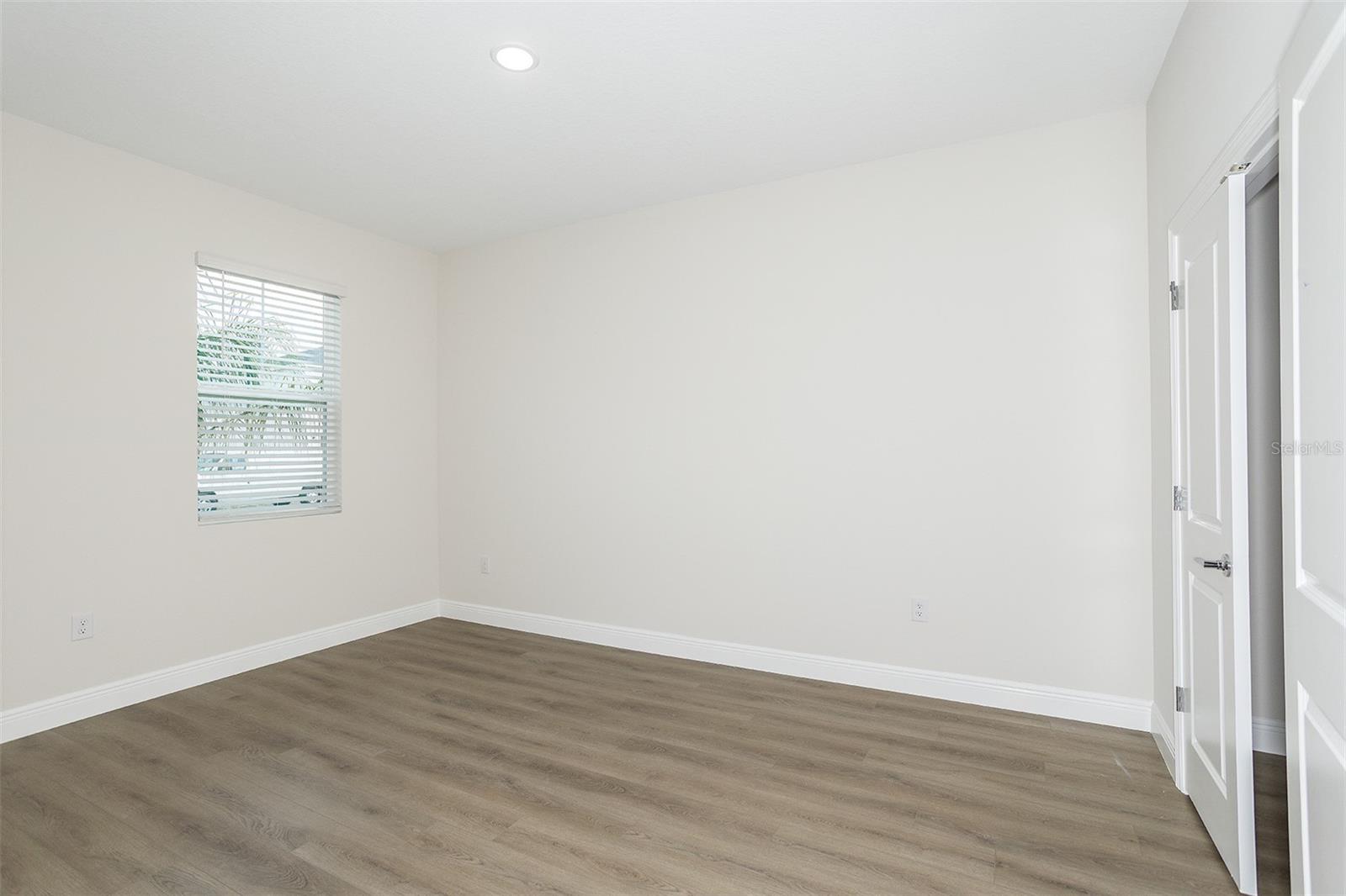 PASADENA WOODS - Residential