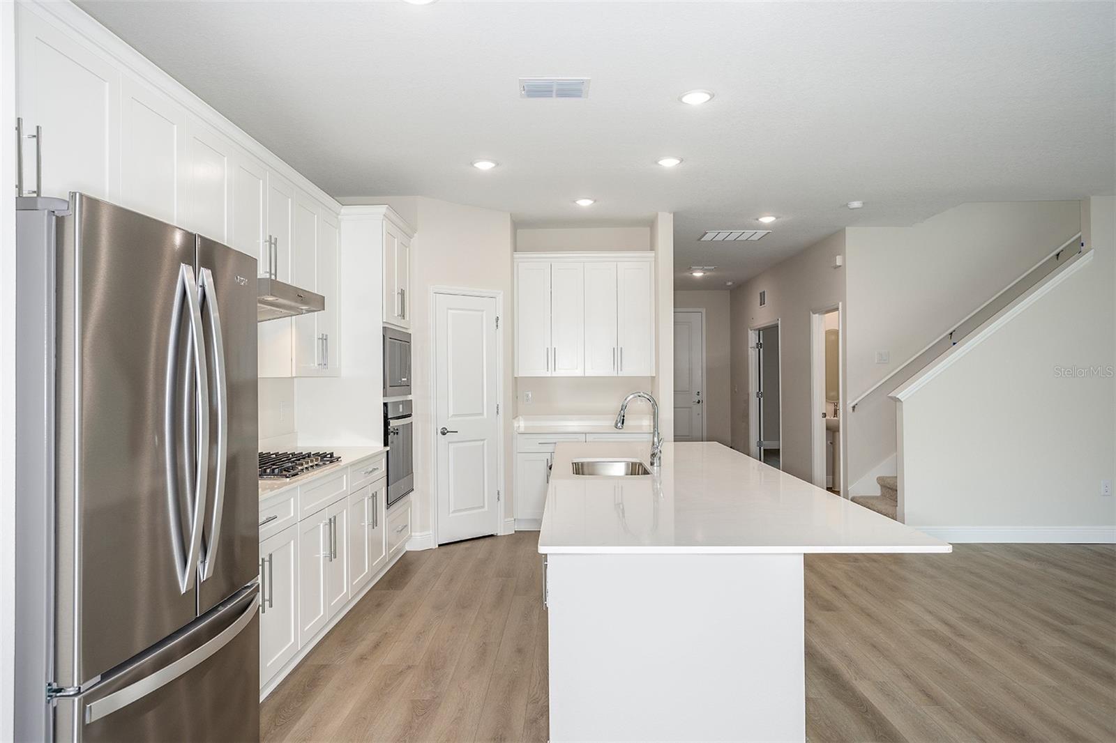 PASADENA WOODS - Residential