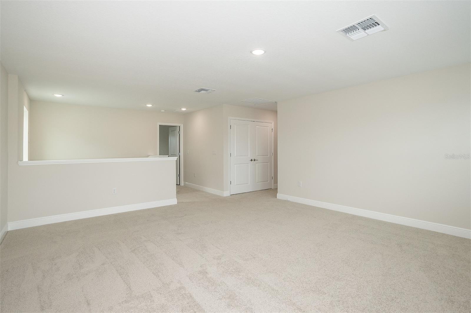 PASADENA WOODS - Residential