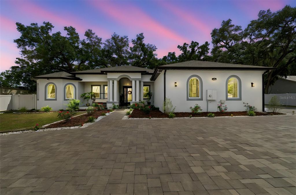 Photo of 106 W 122nd Avenue, Tampa, FL 33612 (MLS # TB8497151)