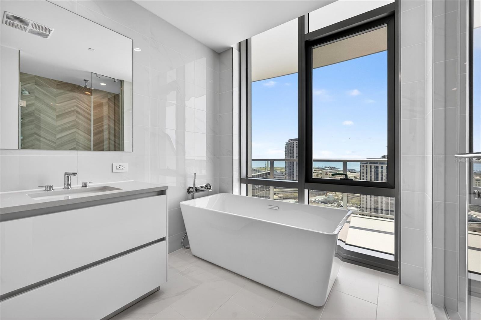 400 CENTRAL - Residential