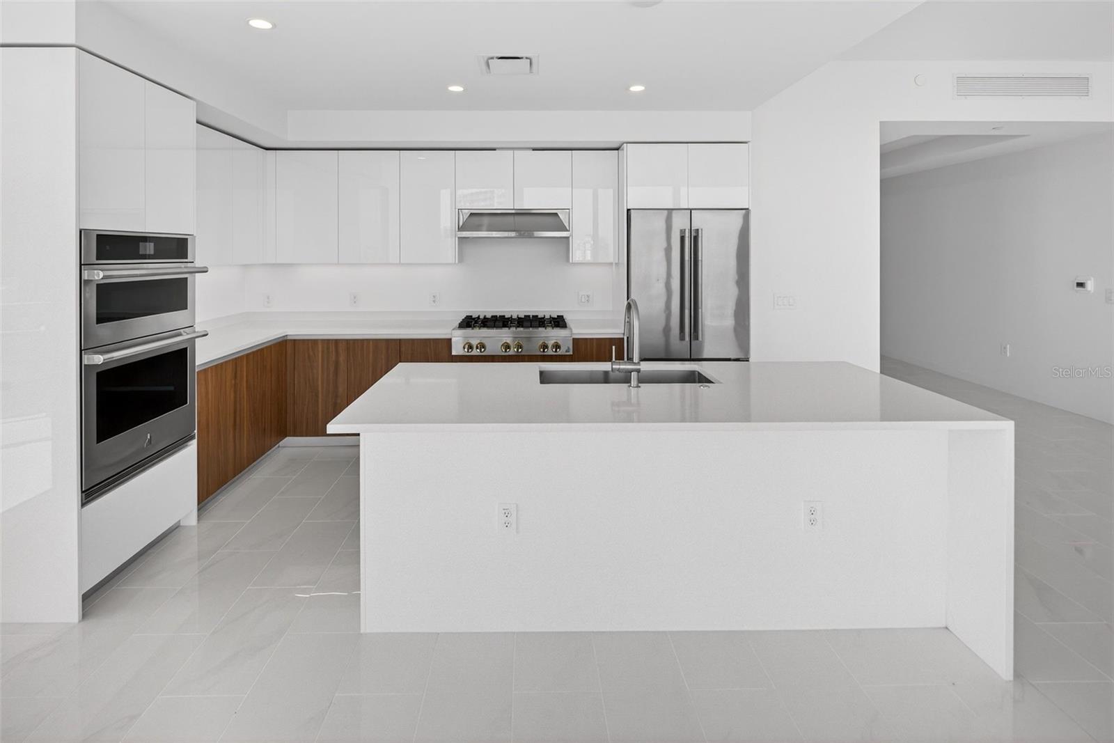 400 CENTRAL - Residential