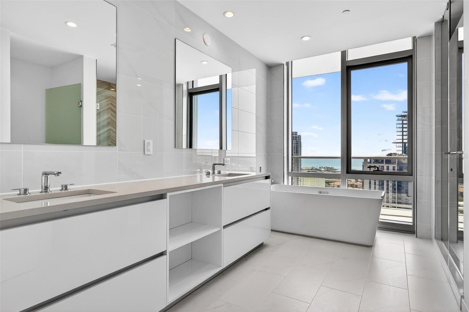 400 CENTRAL - Residential