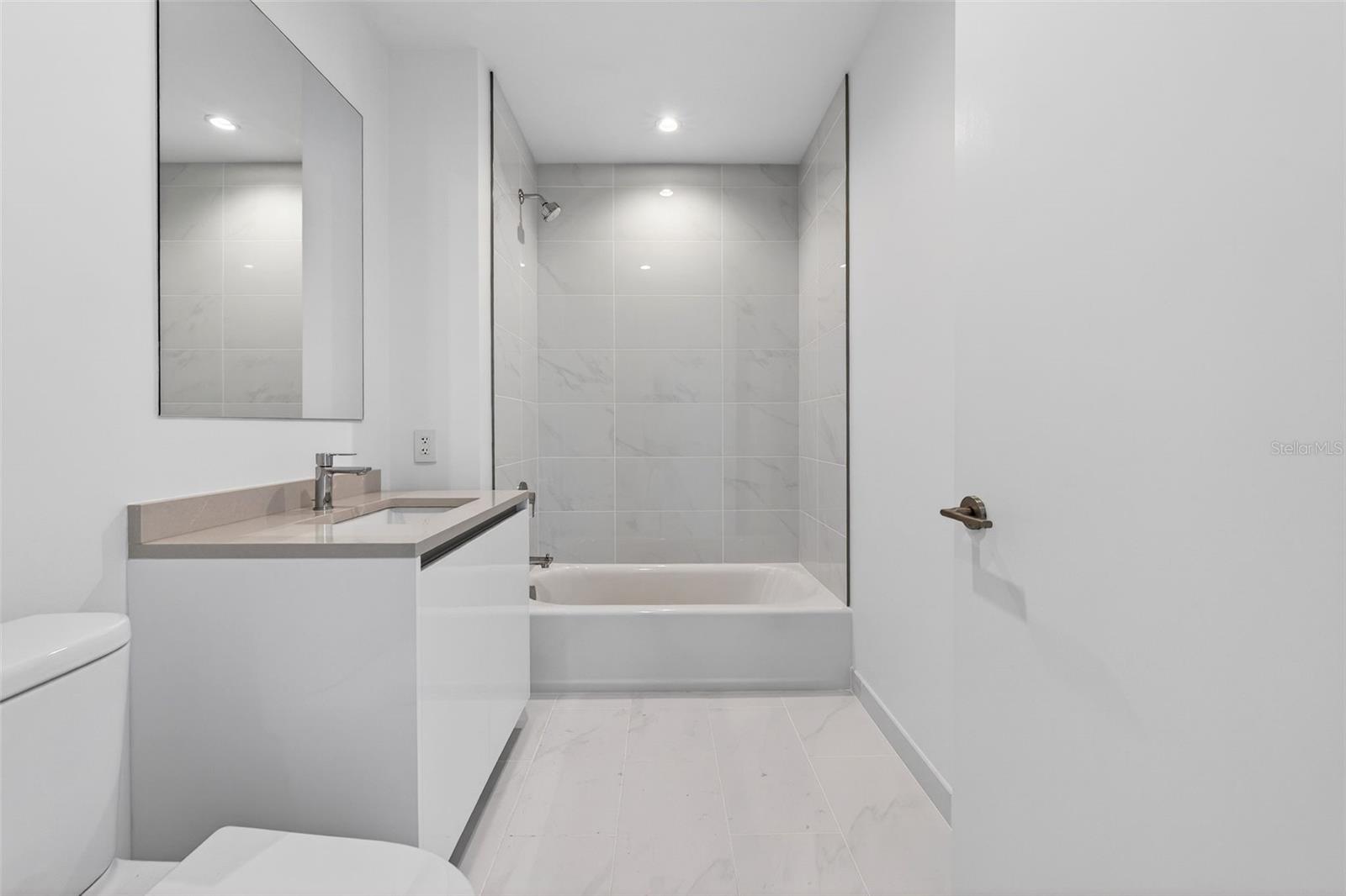 400 CENTRAL - Residential