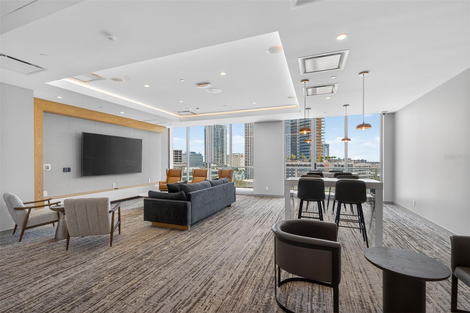 400 CENTRAL - Residential