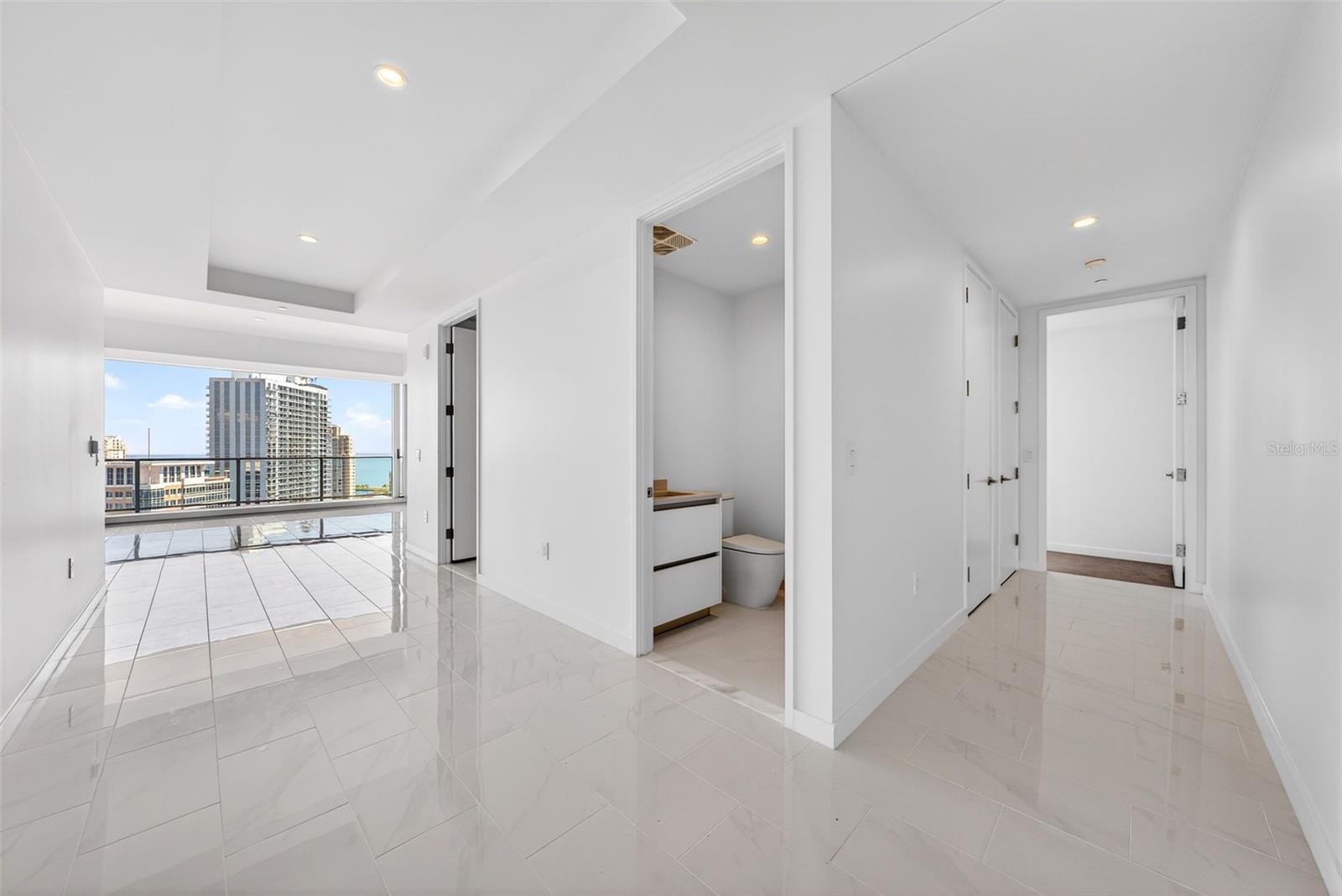 400 CENTRAL - Residential