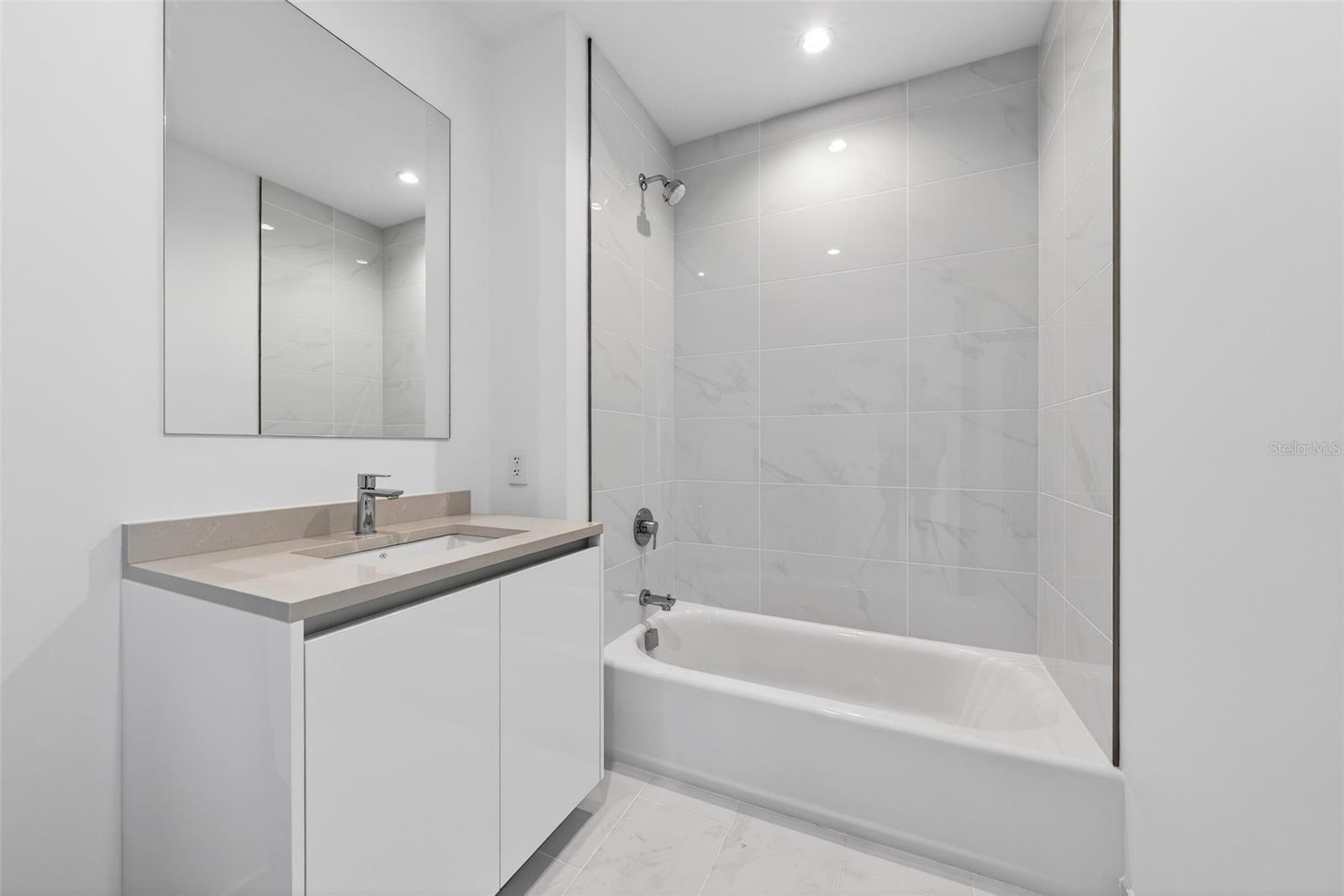 400 CENTRAL - Residential