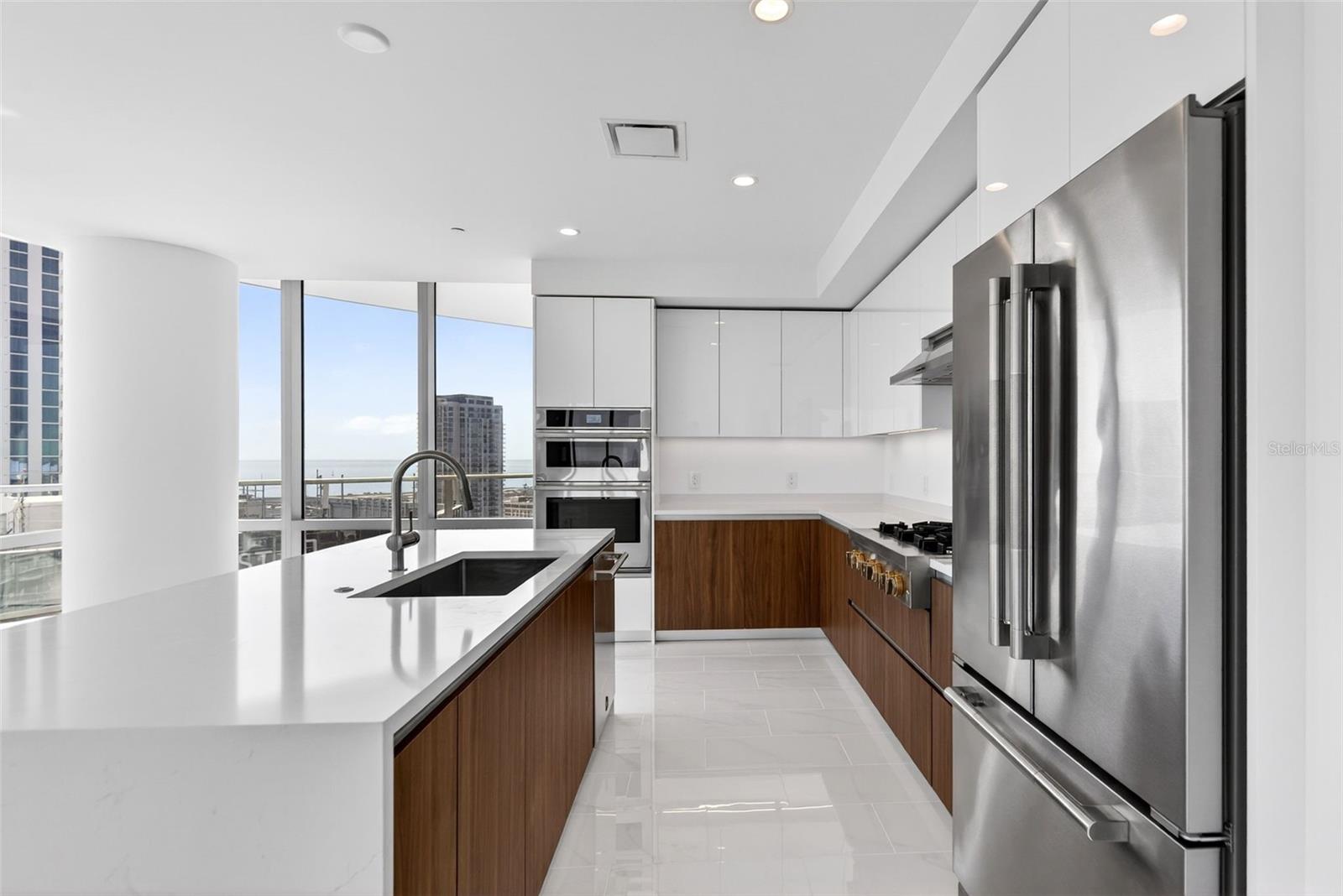 400 CENTRAL - Residential