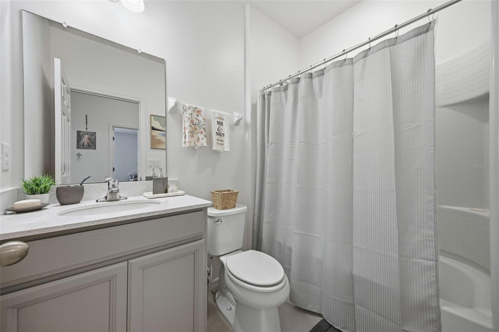 FISHHAWK RANCH WEST TWNHMS - Residential